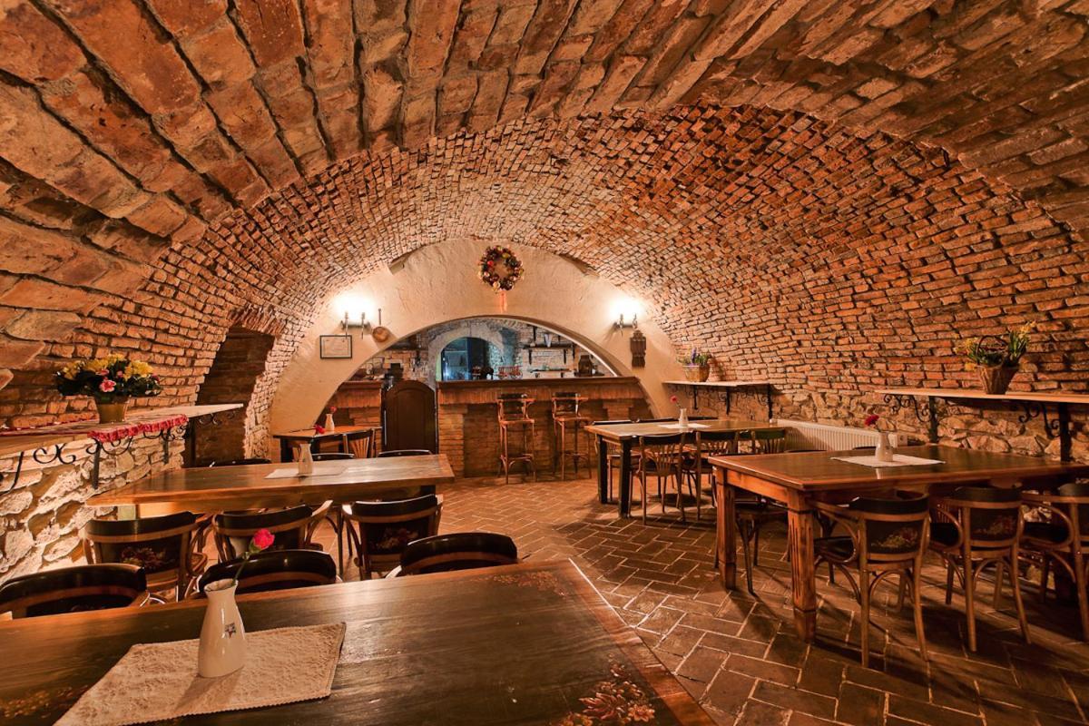 Hotel Traube Медиаш Экстерьер фото
