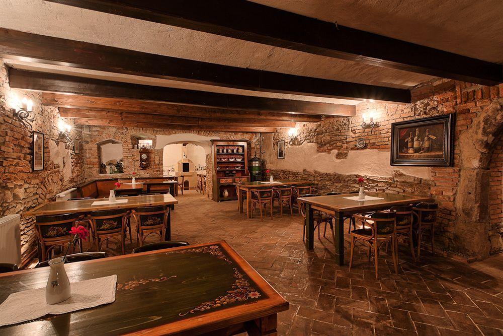 Hotel Traube Медиаш Экстерьер фото