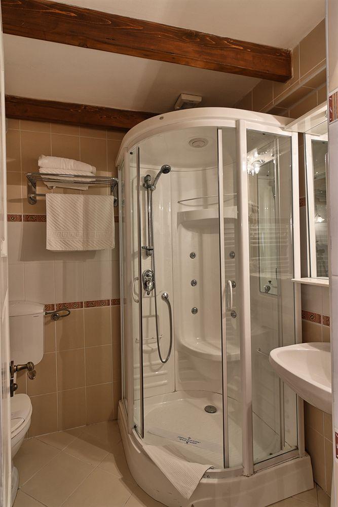 Hotel Traube Медиаш Экстерьер фото